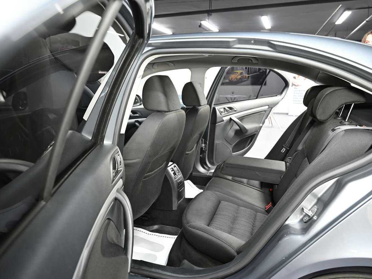 Skoda Octavia с пробегом — 2012 год. Фото: #10