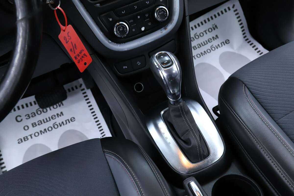 Opel Mokka с пробегом — 2013 год. Фото: #9