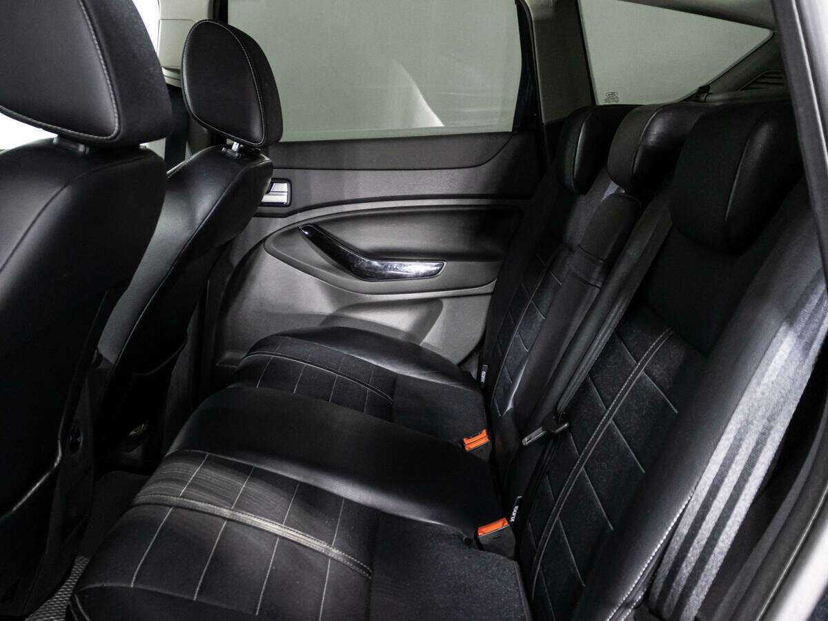 Ford Kuga с пробегом — 2012 год. Фото: #9