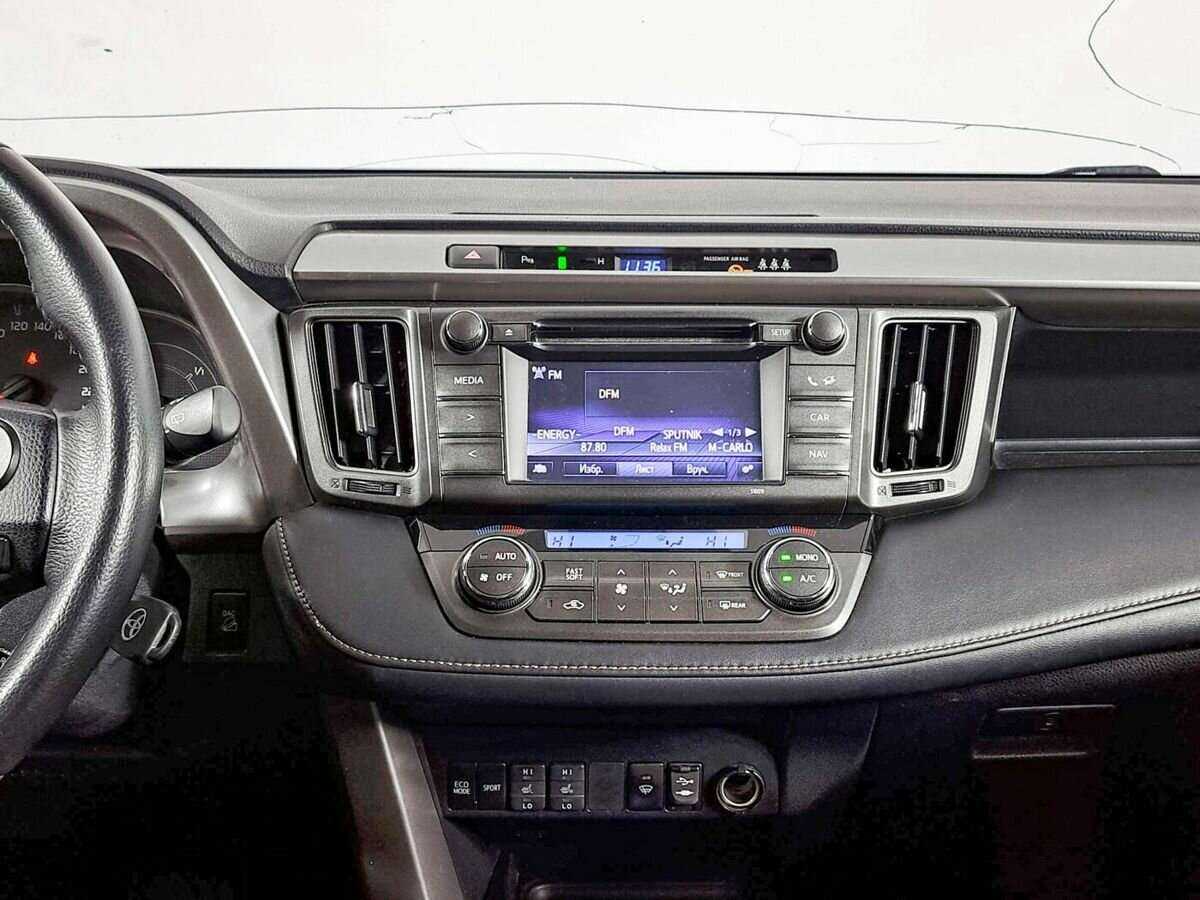 Toyota RAV4 с пробегом — 2014 год. Фото: #13