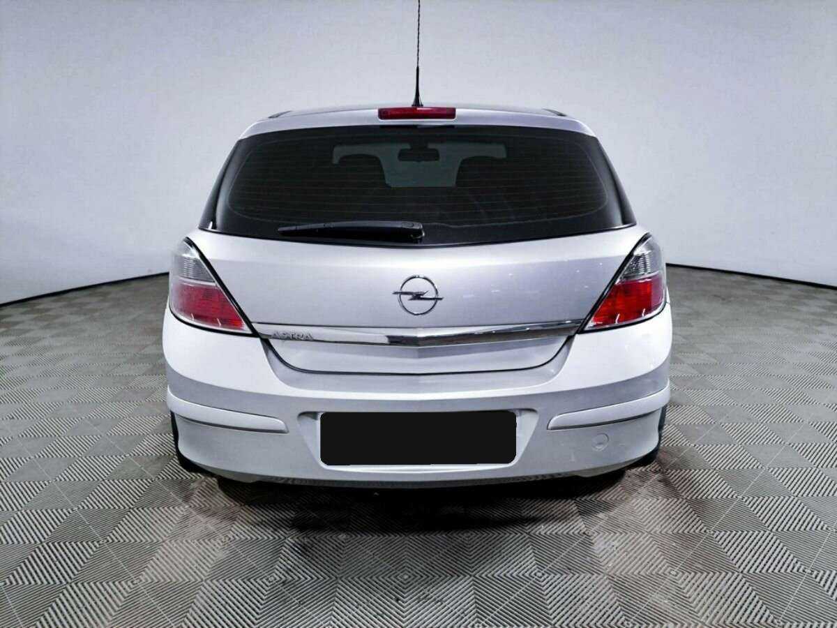 Opel Astra с пробегом — 2013 год. Фото: #5