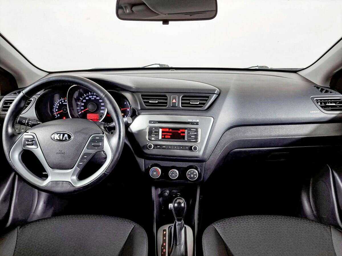 Kia Rio с пробегом — 2017 год. Фото: #9