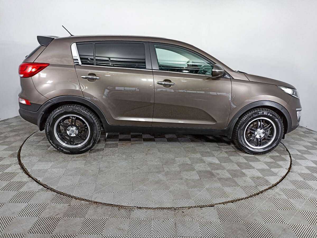 Kia Sportage с пробегом — 2015 год. Фото: #3