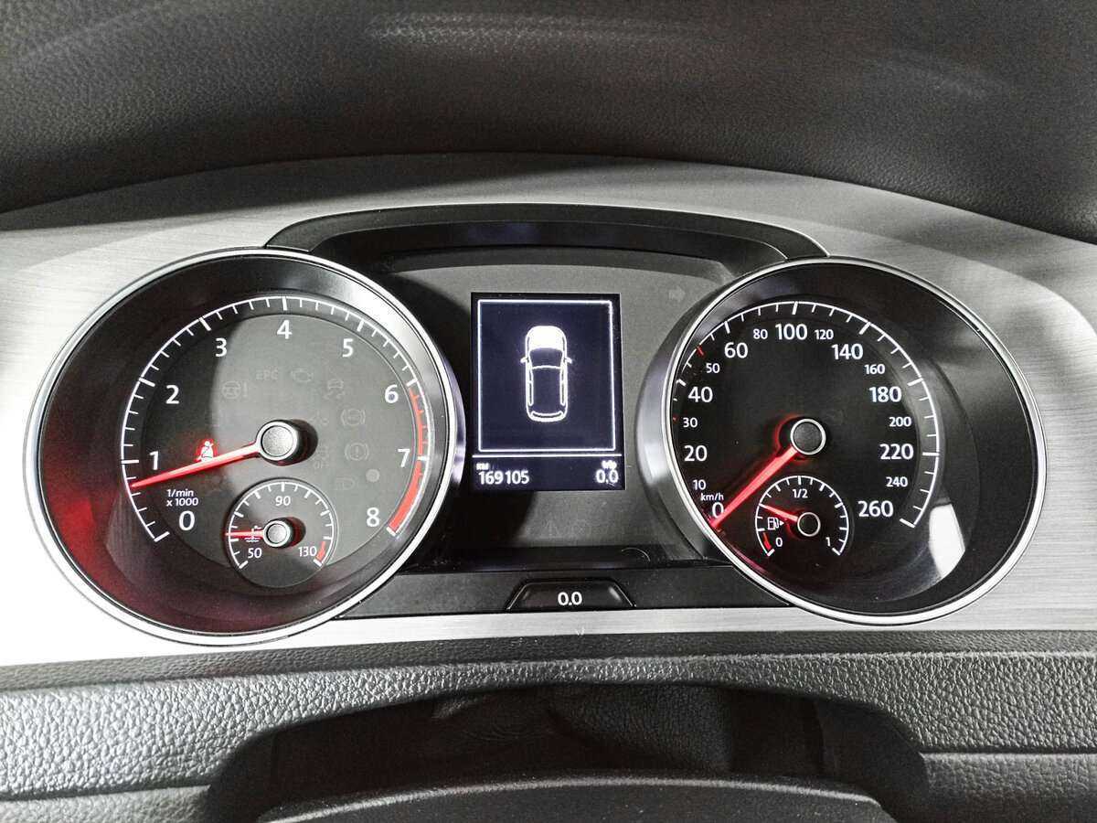 Volkswagen Golf с пробегом — 2014 год. Фото: #10