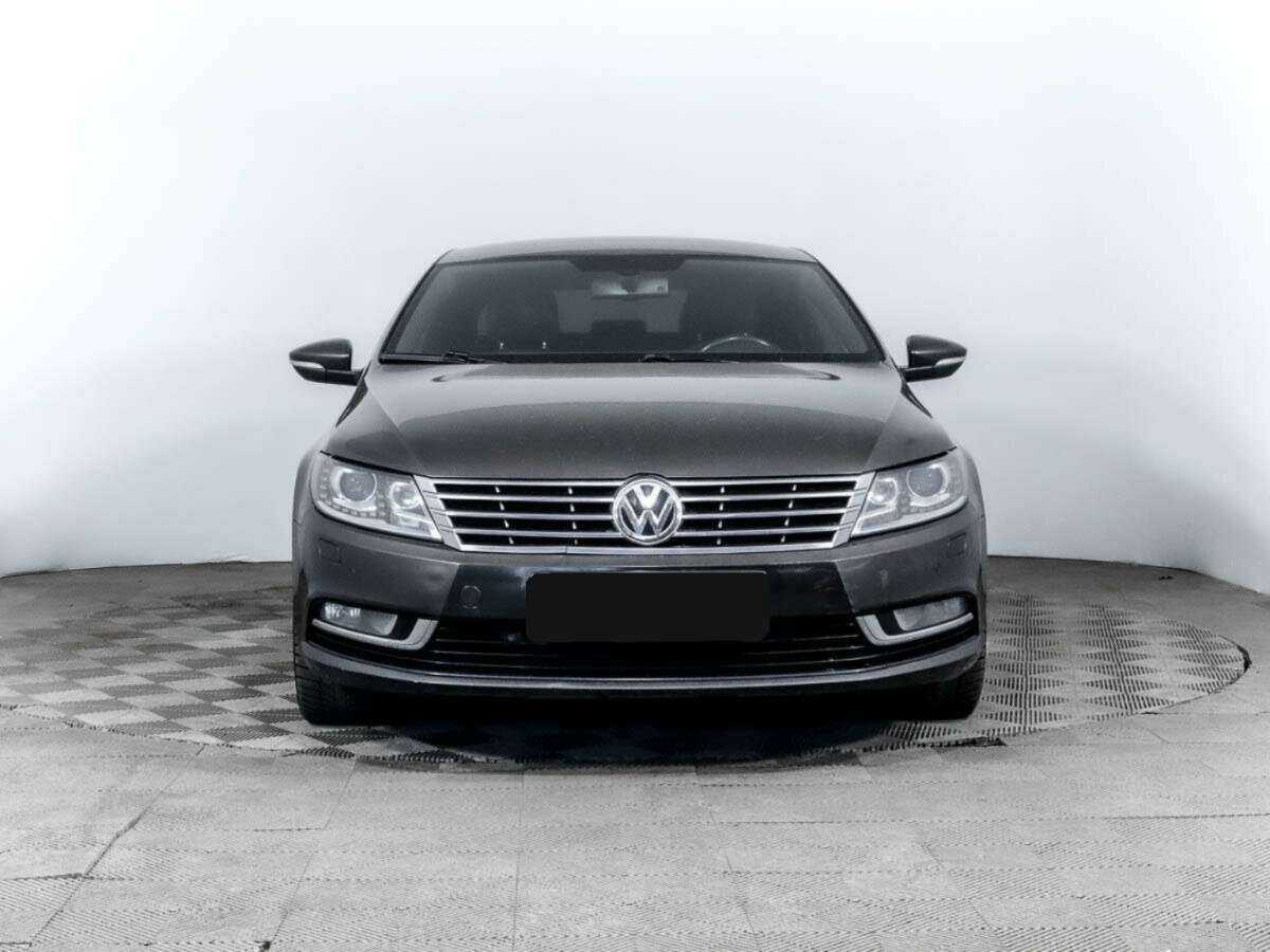 Volkswagen Passat CC с пробегом — 2012 год. Фото: #1
