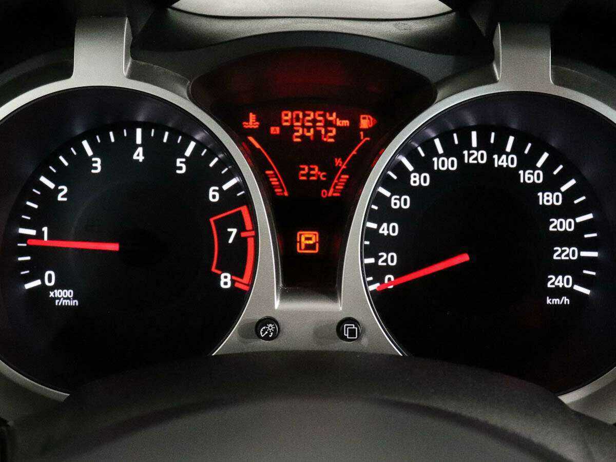 Nissan Juke с пробегом — 2015 год. Фото: #9