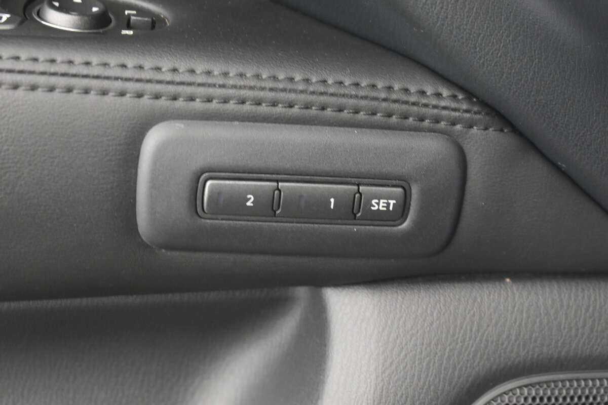 Infiniti QX60 с пробегом — 2015 год. Фото: #9