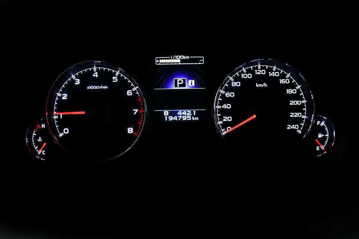 Subaru Outback с пробегом — 2012 год. Фото: #9