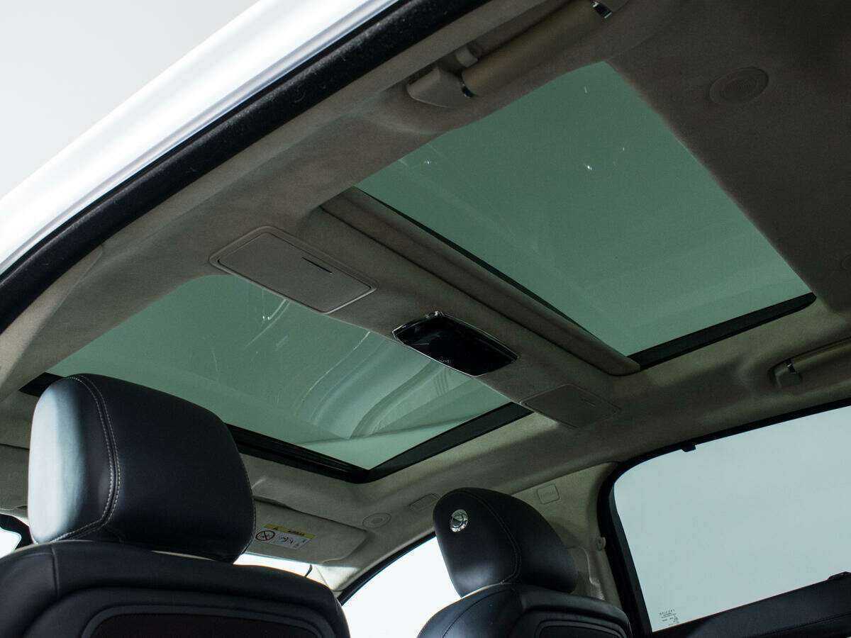 Jaguar XJ с пробегом — 2014 год. Фото: #14