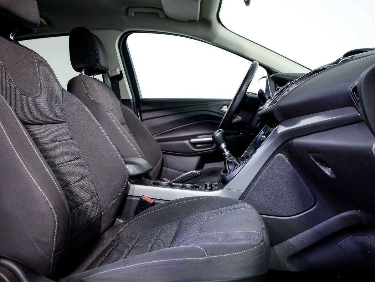 Ford Kuga с пробегом — 2013 год. Фото: #10