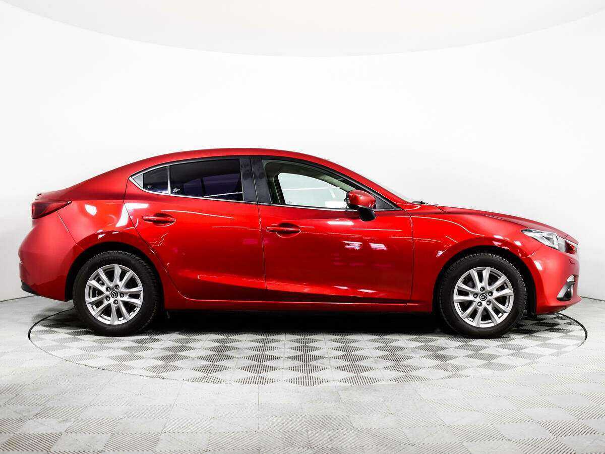 Mazda 3 с пробегом — 2015 год. Фото: #3