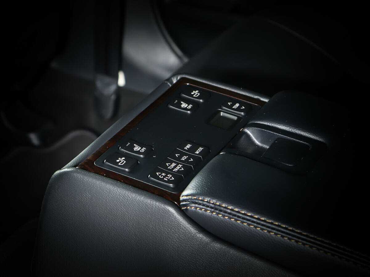 Toyota Camry с пробегом — 2017 год. Фото: #4