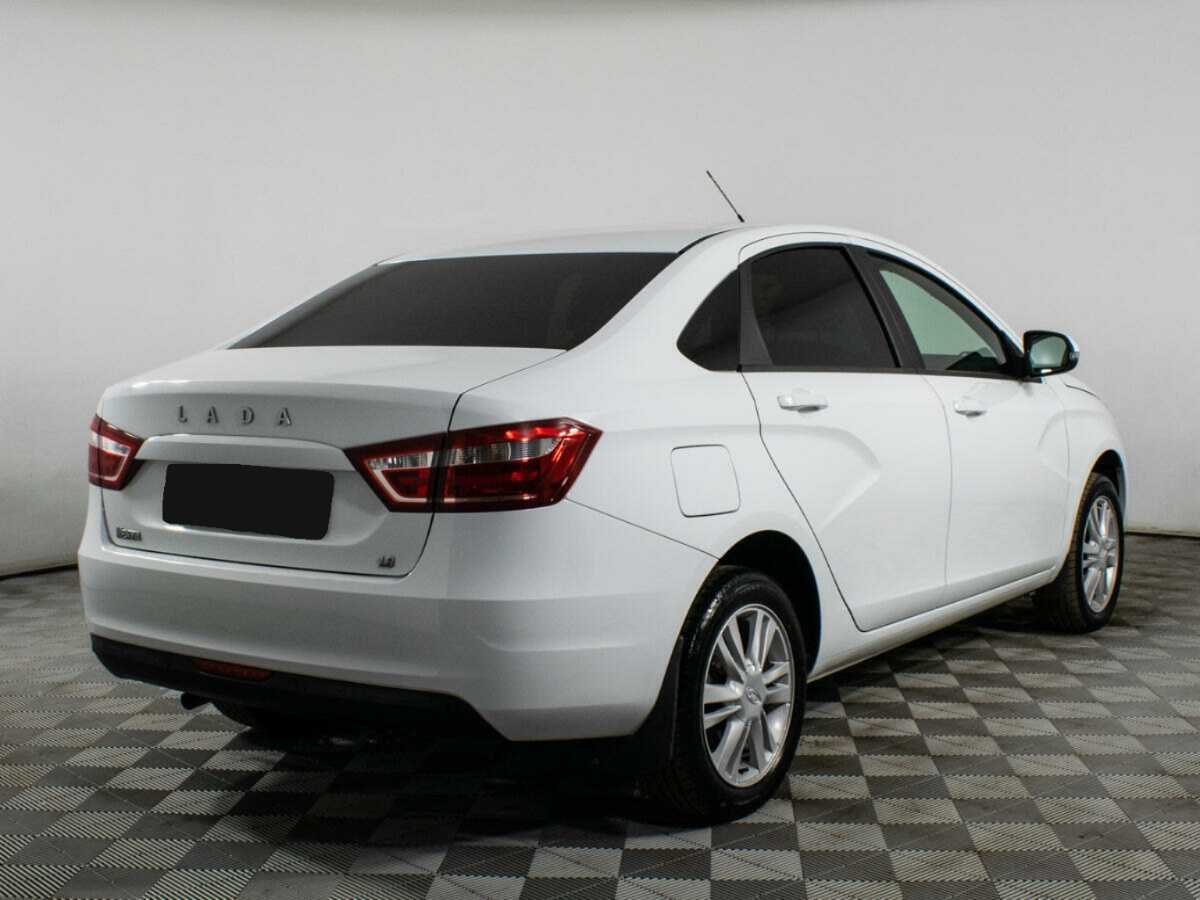 Lada (ВАЗ) Vesta с пробегом — 2018 год. Фото: #3