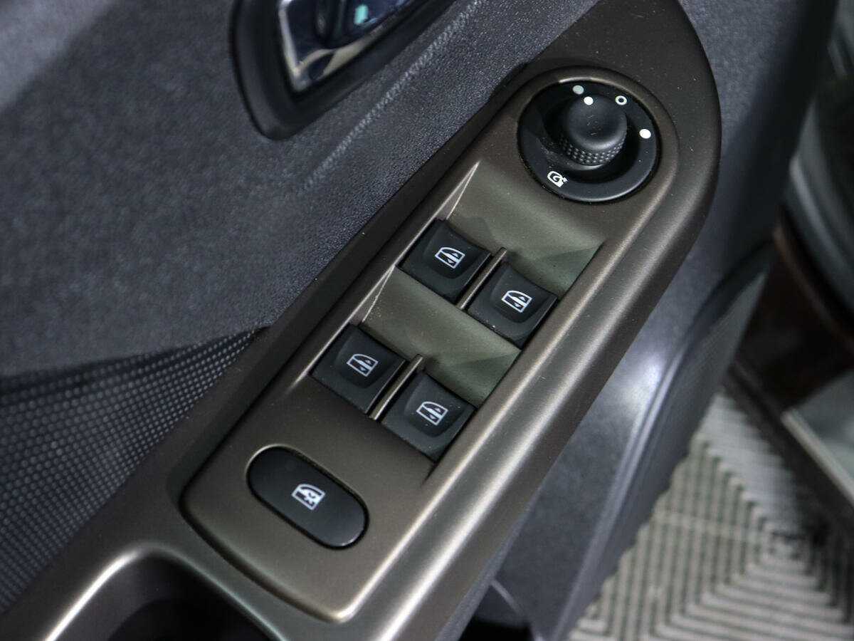 Renault Kaptur с пробегом — 2017 год. Фото: #12