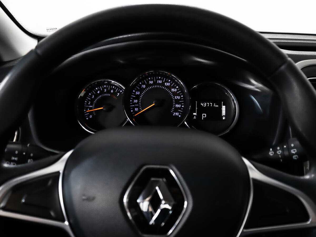 Renault Sandero с пробегом — 2020 год. Фото: #11