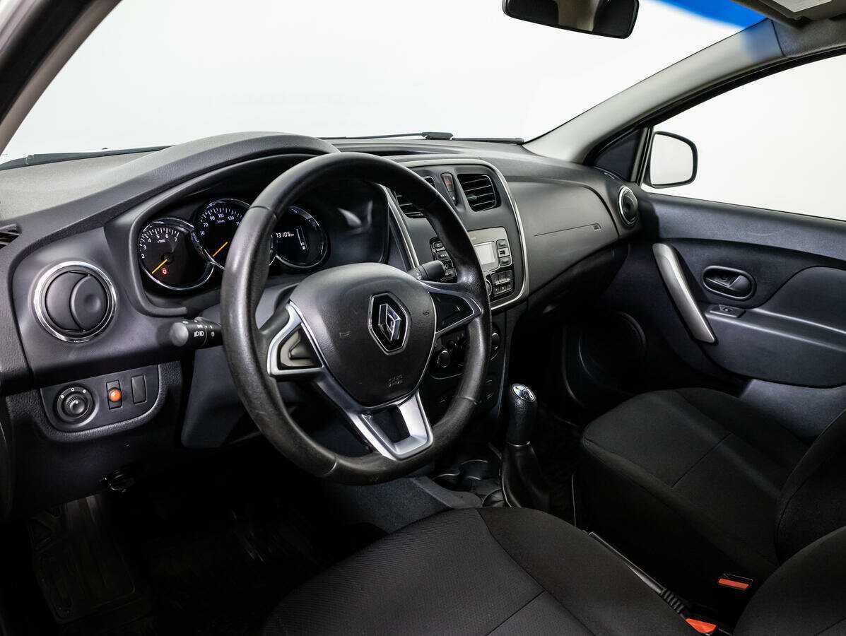Renault Logan с пробегом — 2019 год. Фото: #10
