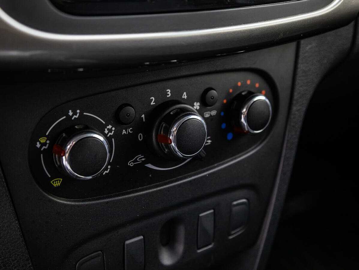 Renault Logan с пробегом — 2019 год. Фото: #13