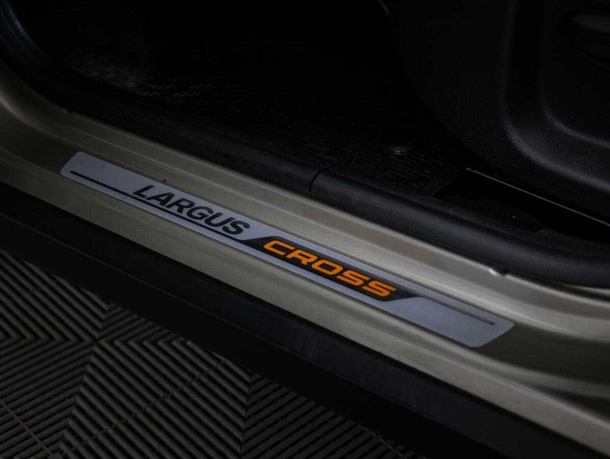 Lada (ВАЗ) Largus с пробегом — 2021 год. Фото: #18