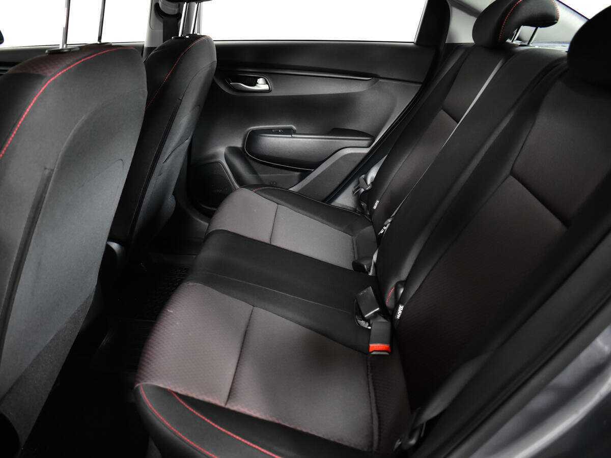 Kia Rio с пробегом — 2021 год. Фото: #7