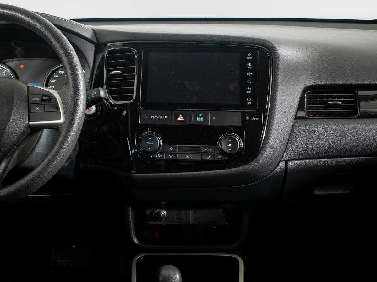 Mitsubishi Outlander с пробегом — 2022 год. Фото: #9
