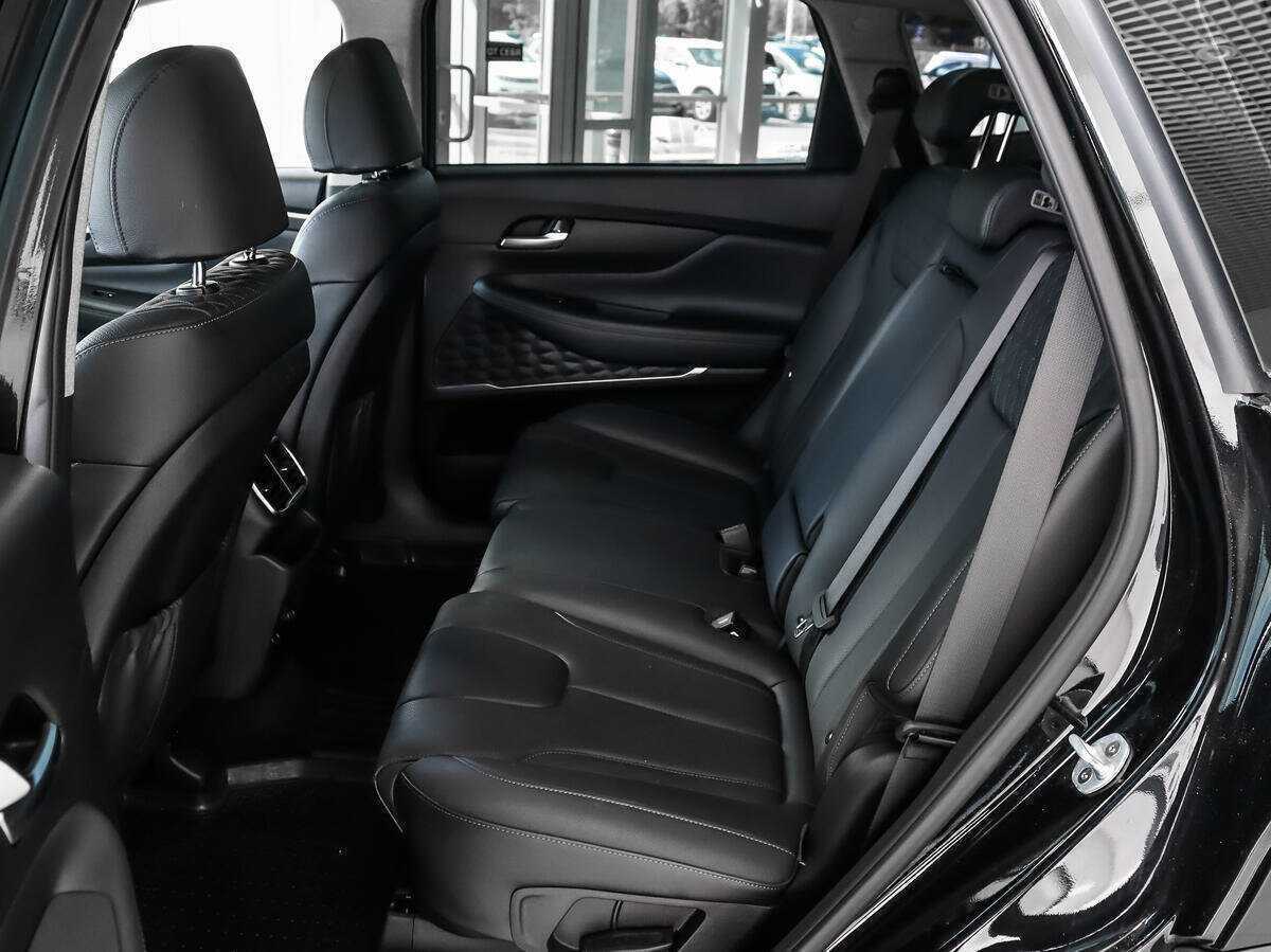 Hyundai Santa Fe с пробегом — 2018 год. Фото: #11