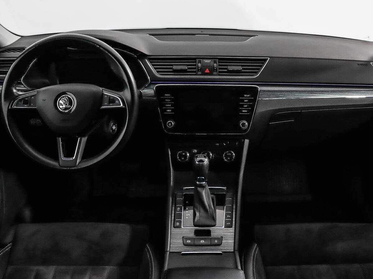 Skoda Superb с пробегом — 2019 год. Фото: #16