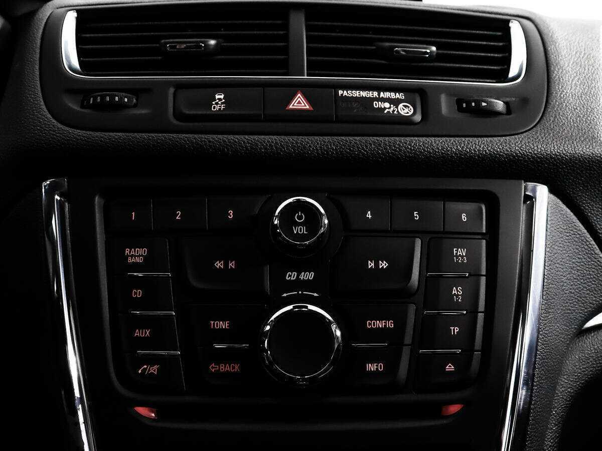 Opel Mokka с пробегом — 2013 год. Фото: #12