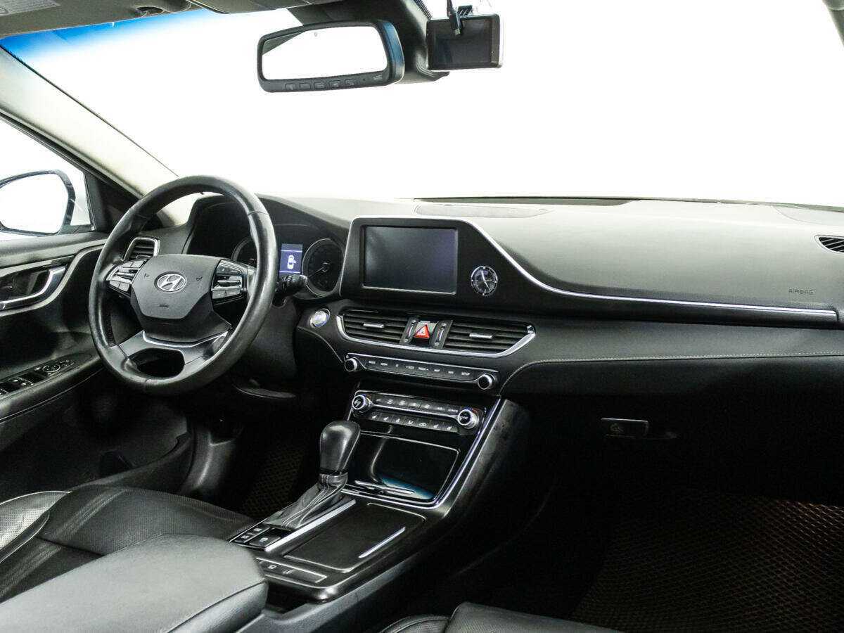 Hyundai Grandeur с пробегом — 2018 год. Фото: #8