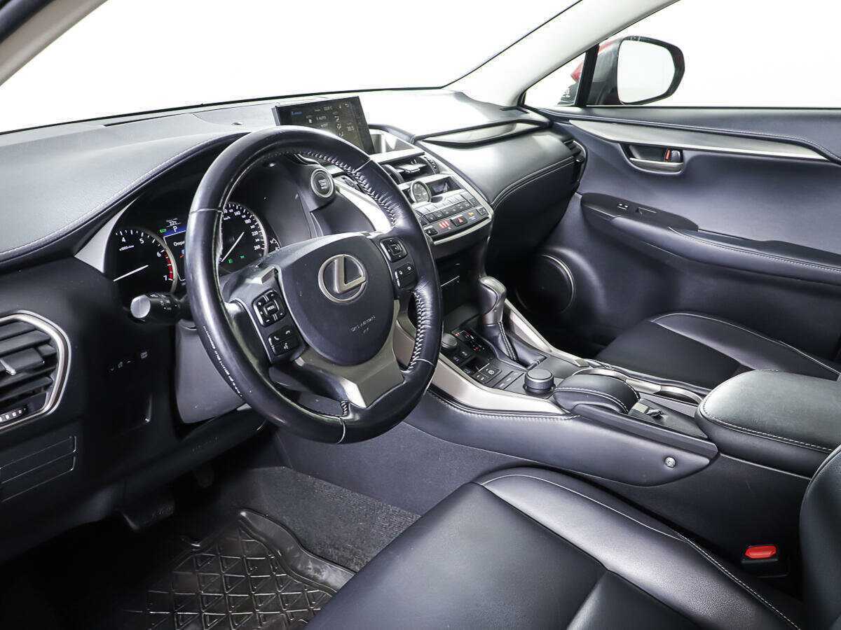 Lexus NX с пробегом — 2015 год. Фото: #12