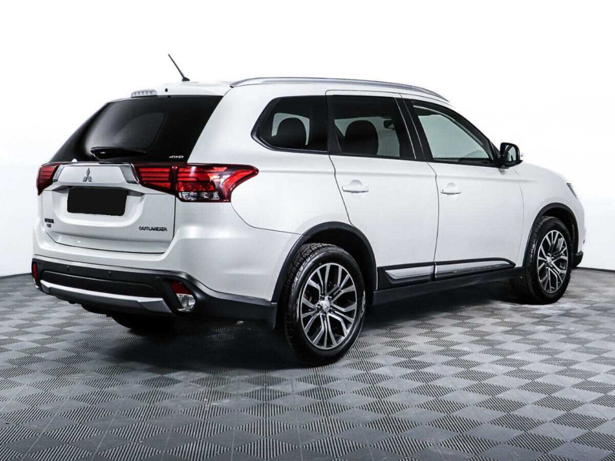 Mitsubishi Outlander с пробегом — 2016 год. Фото: #4