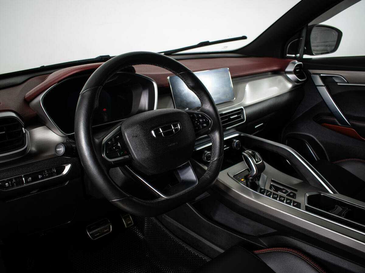 Geely Coolray с пробегом — 2021 год. Фото: #10