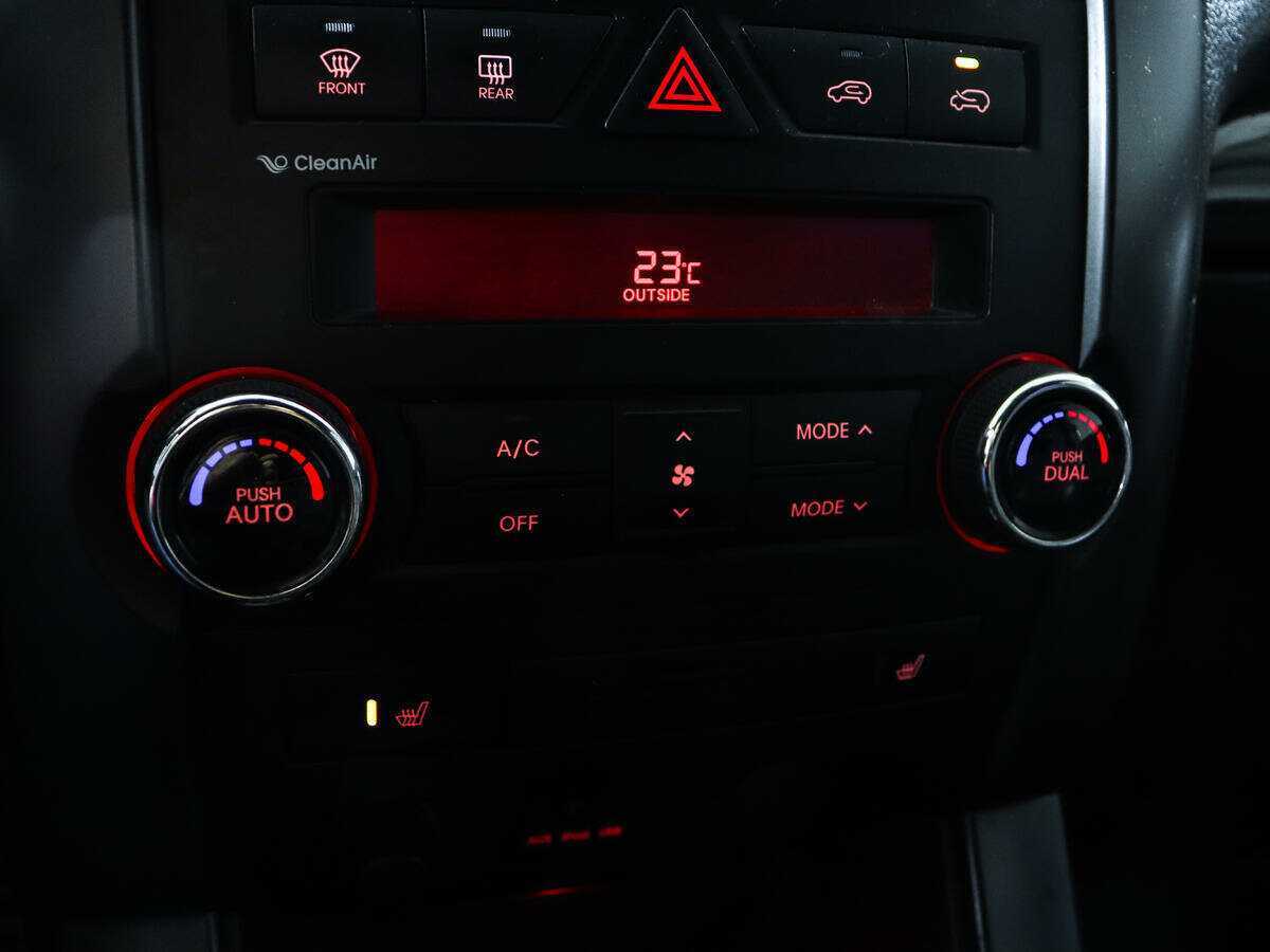 Kia Sorento с пробегом — 2012 год. Фото: #12