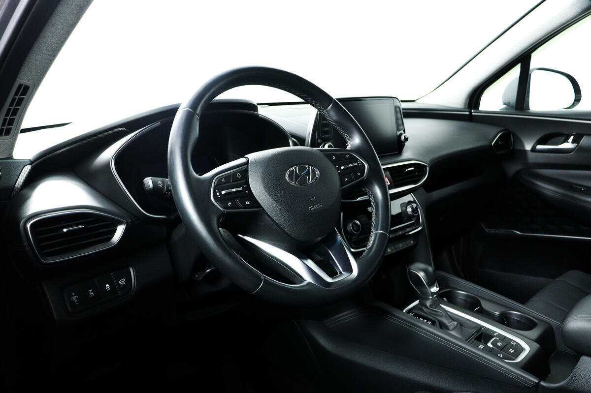 Hyundai Santa Fe с пробегом — 2019 год. Фото: #12