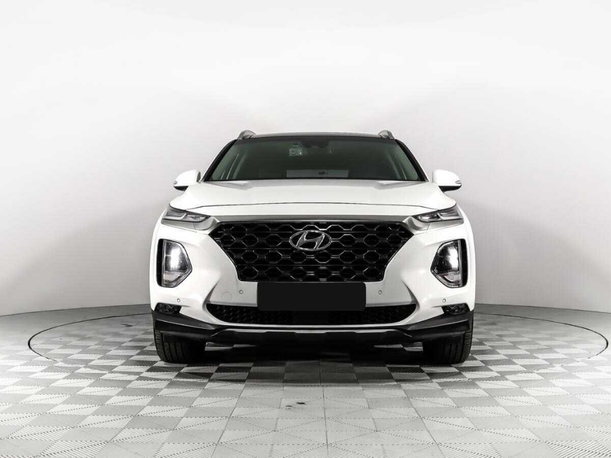 Hyundai Santa Fe с пробегом — 2018 год. Фото: #1