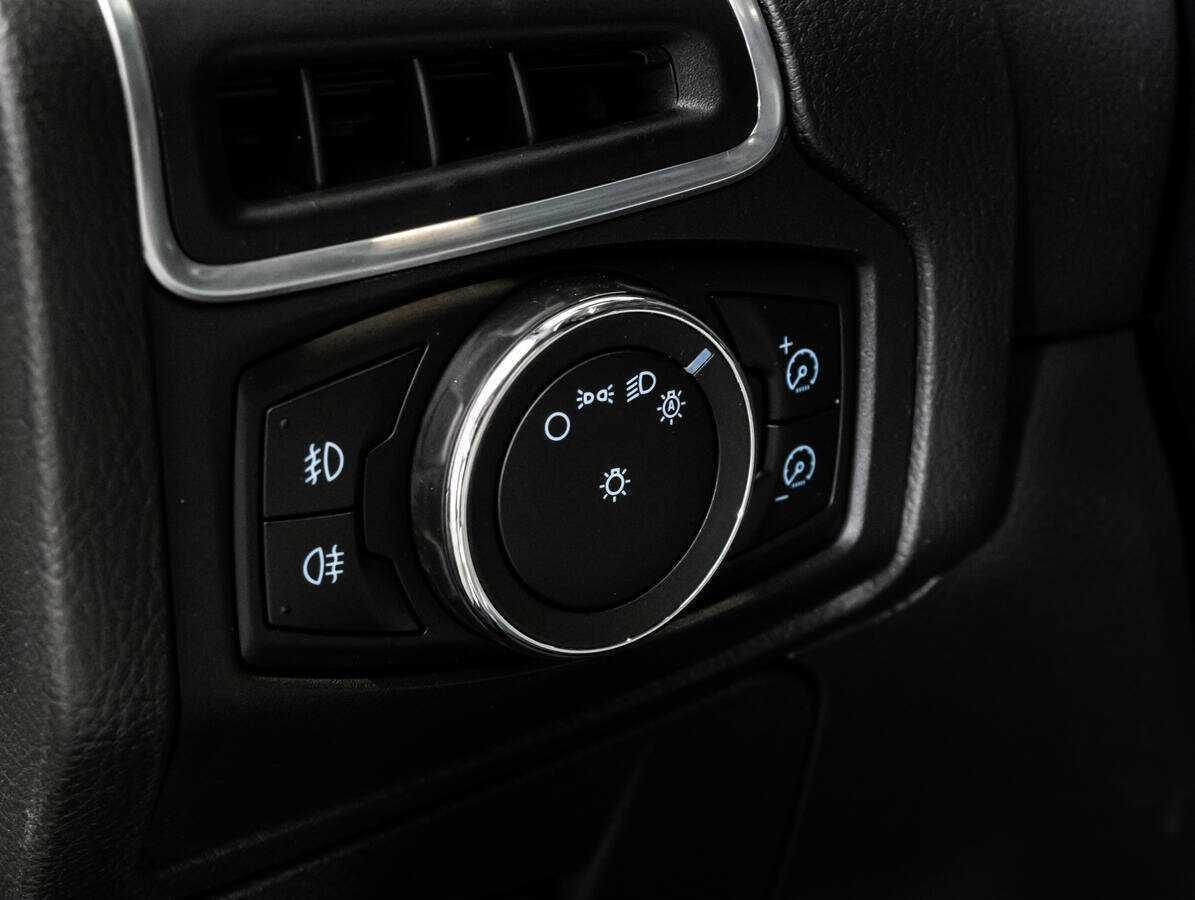 Ford Focus с пробегом — 2012 год. Фото: #12