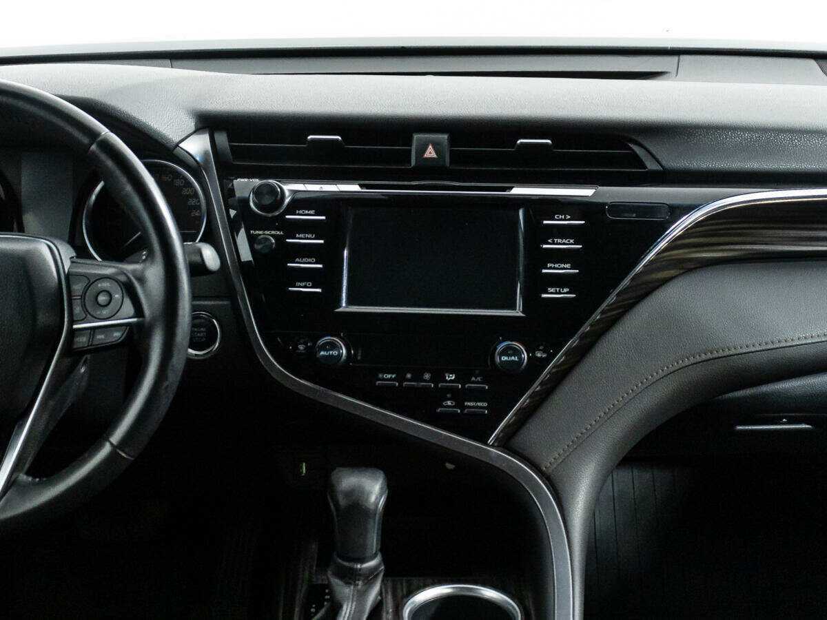 Toyota Camry с пробегом — 2021 год. Фото: #13