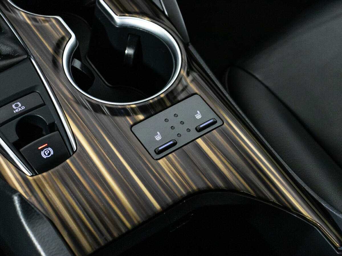 Toyota Camry с пробегом — 2020 год. Фото: #15