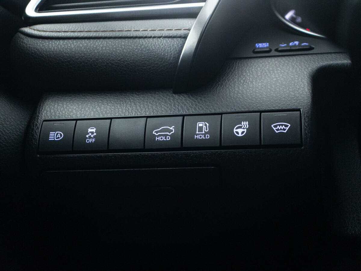 Toyota Camry с пробегом — 2020 год. Фото: #16