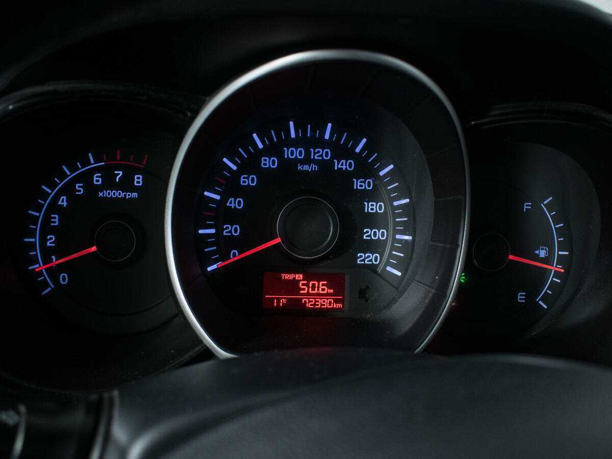 Kia Rio с пробегом — 2015 год. Фото: #10