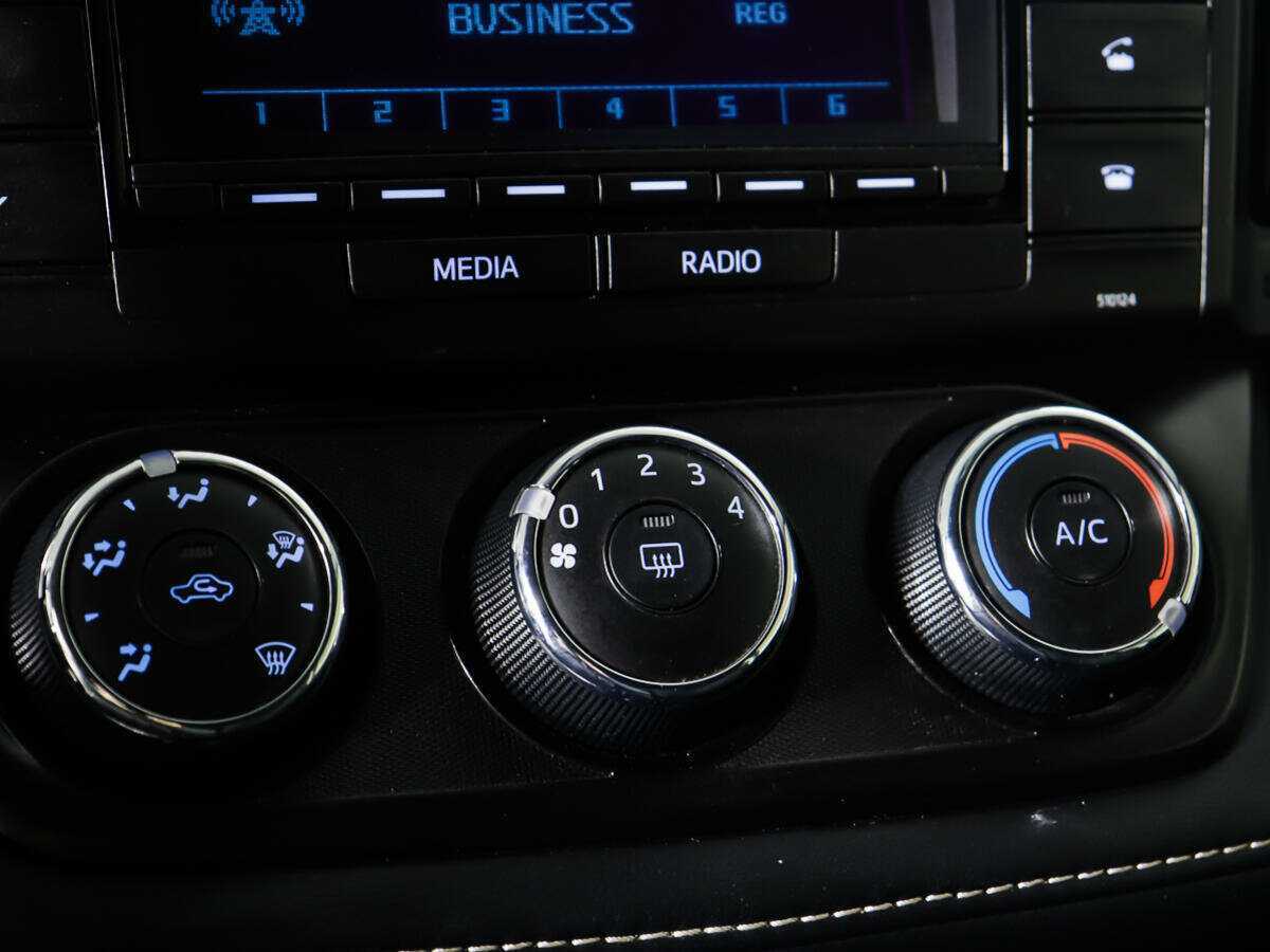 Toyota RAV4 с пробегом — 2016 год. Фото: #18