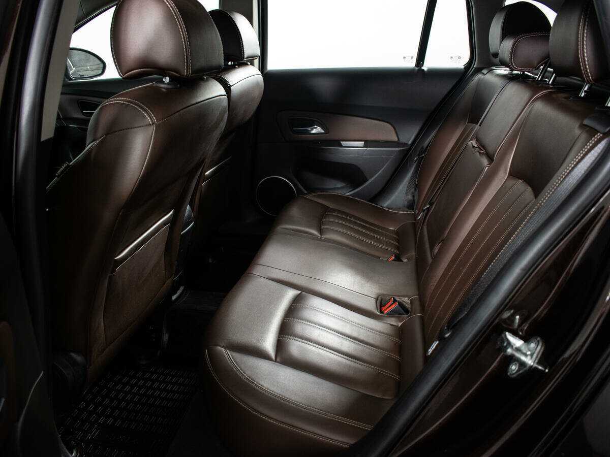 Chevrolet Cruze с пробегом — 2015 год. Фото: #6