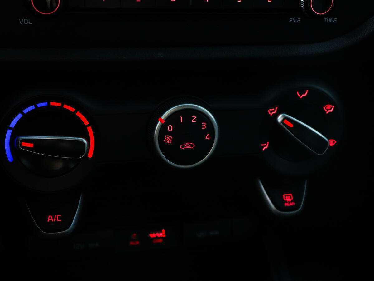 Kia Rio с пробегом — 2018 год. Фото: #12