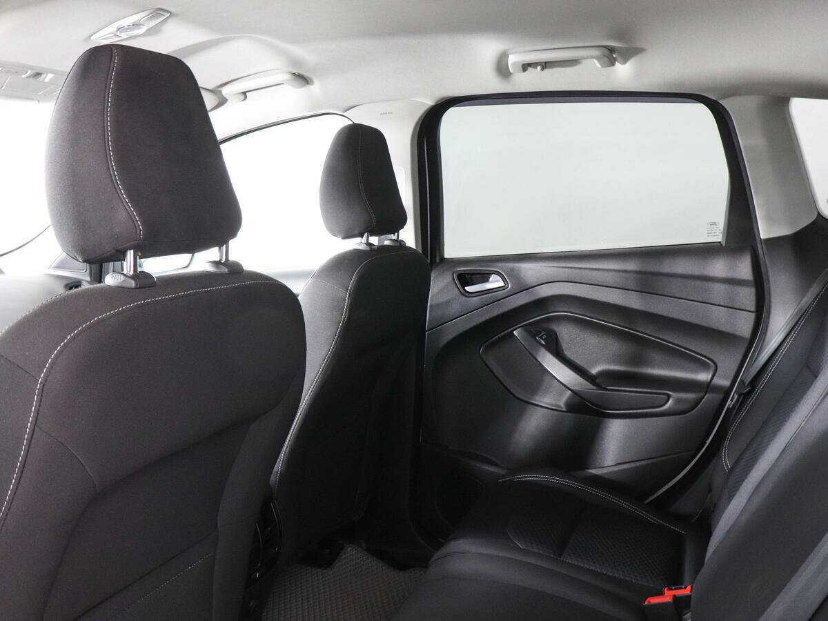 Ford Kuga с пробегом — 2017 год. Фото: #11