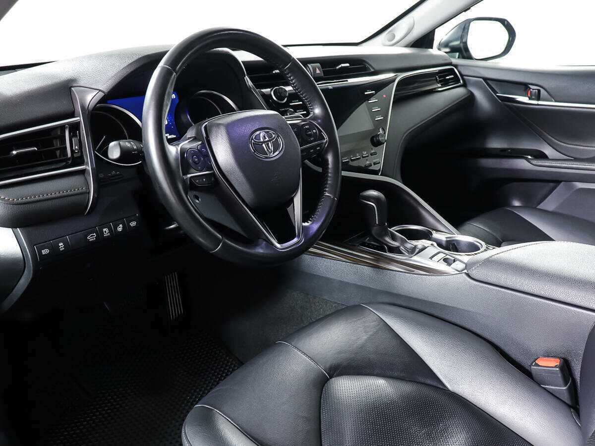 Toyota Camry с пробегом — 2021 год. Фото: #14