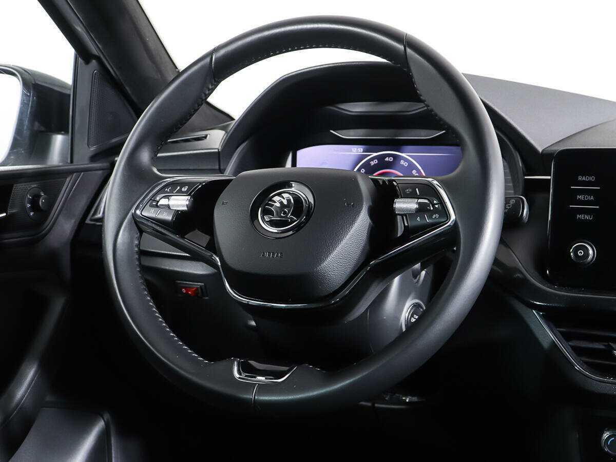 Skoda Rapid с пробегом — 2021 год. Фото: #13