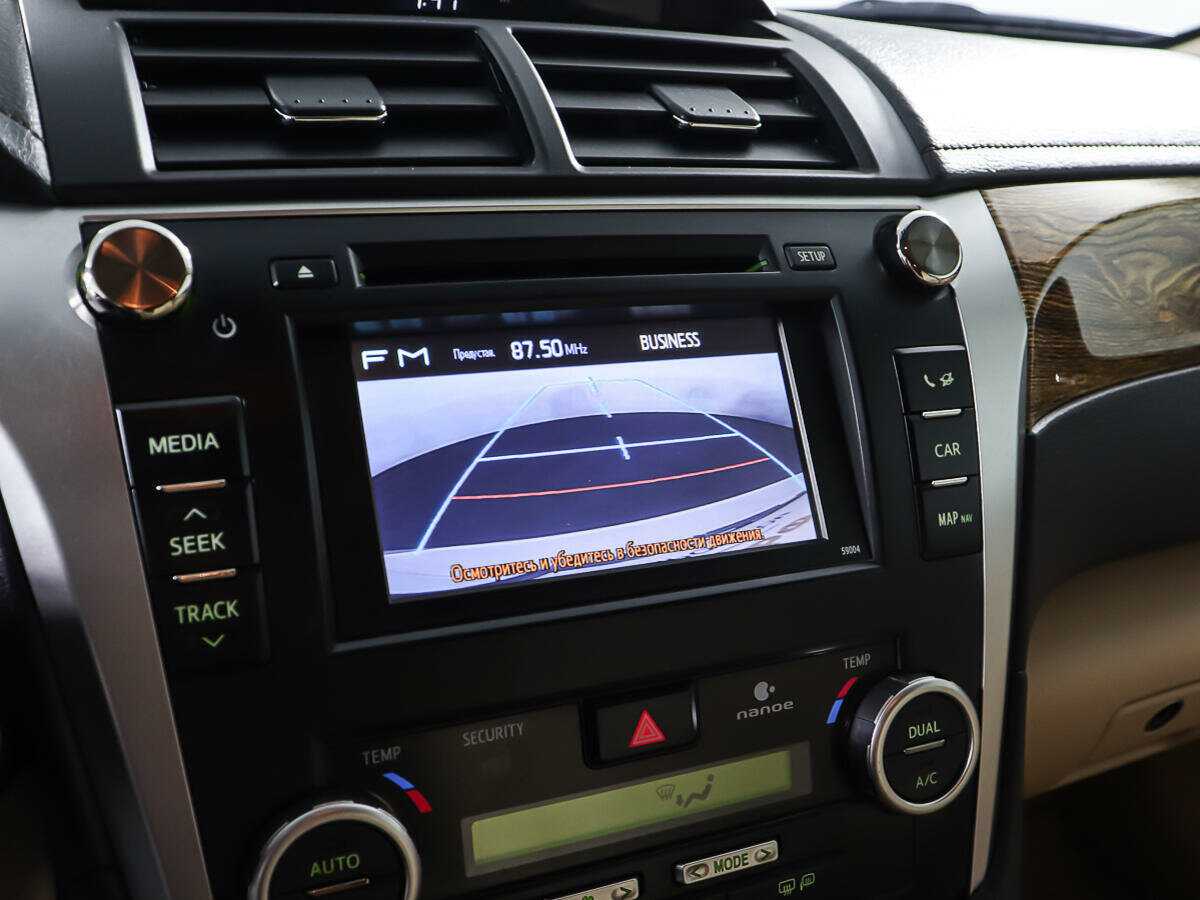 Toyota Camry с пробегом — 2014 год. Фото: #19