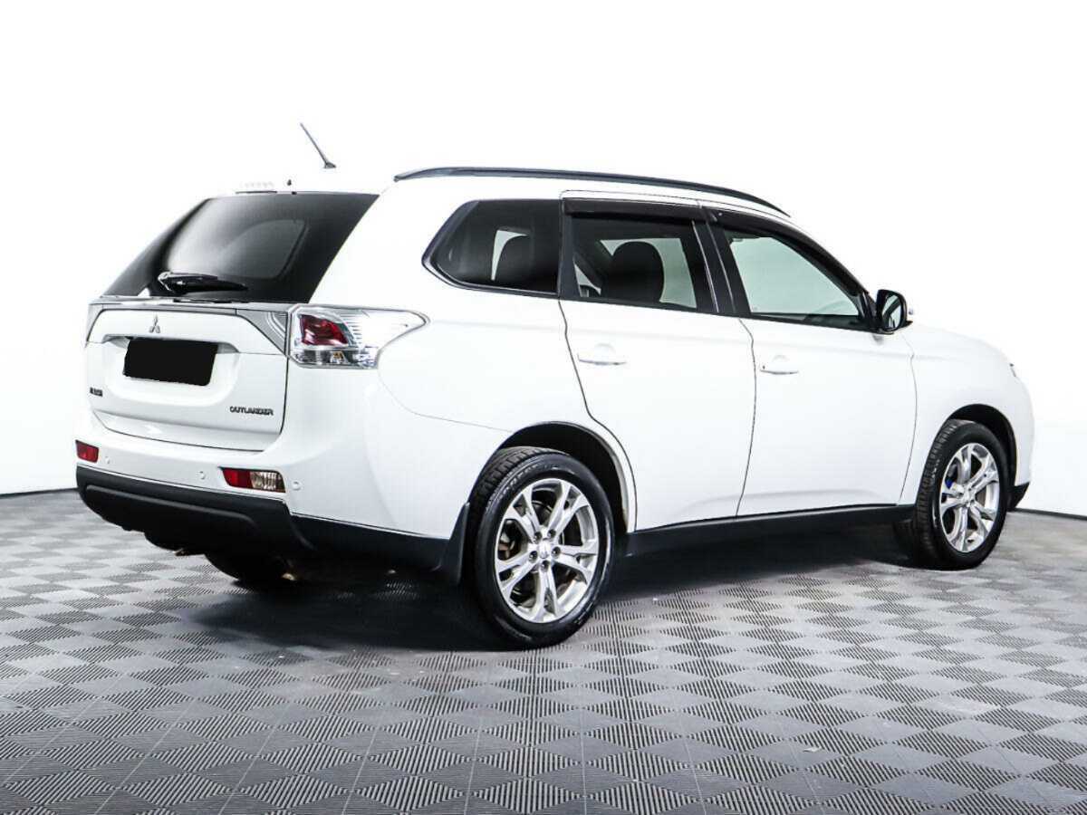 Mitsubishi Outlander с пробегом — 2013 год. Фото: #4