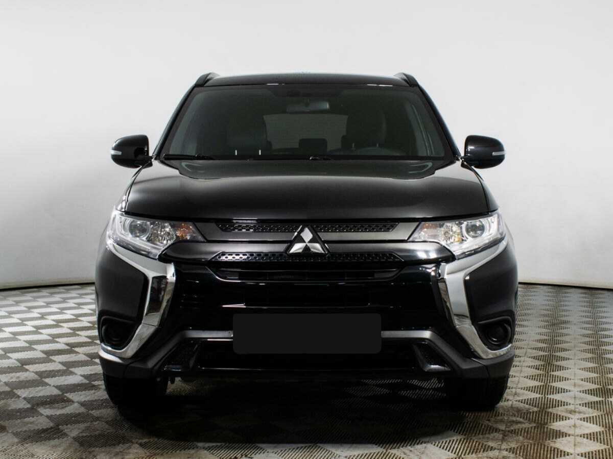 Mitsubishi Outlander с пробегом — 2021 год. Фото: #1