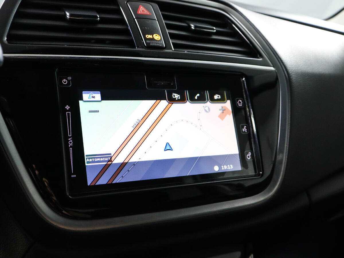 Suzuki SX4 с пробегом — 2017 год. Фото: #11