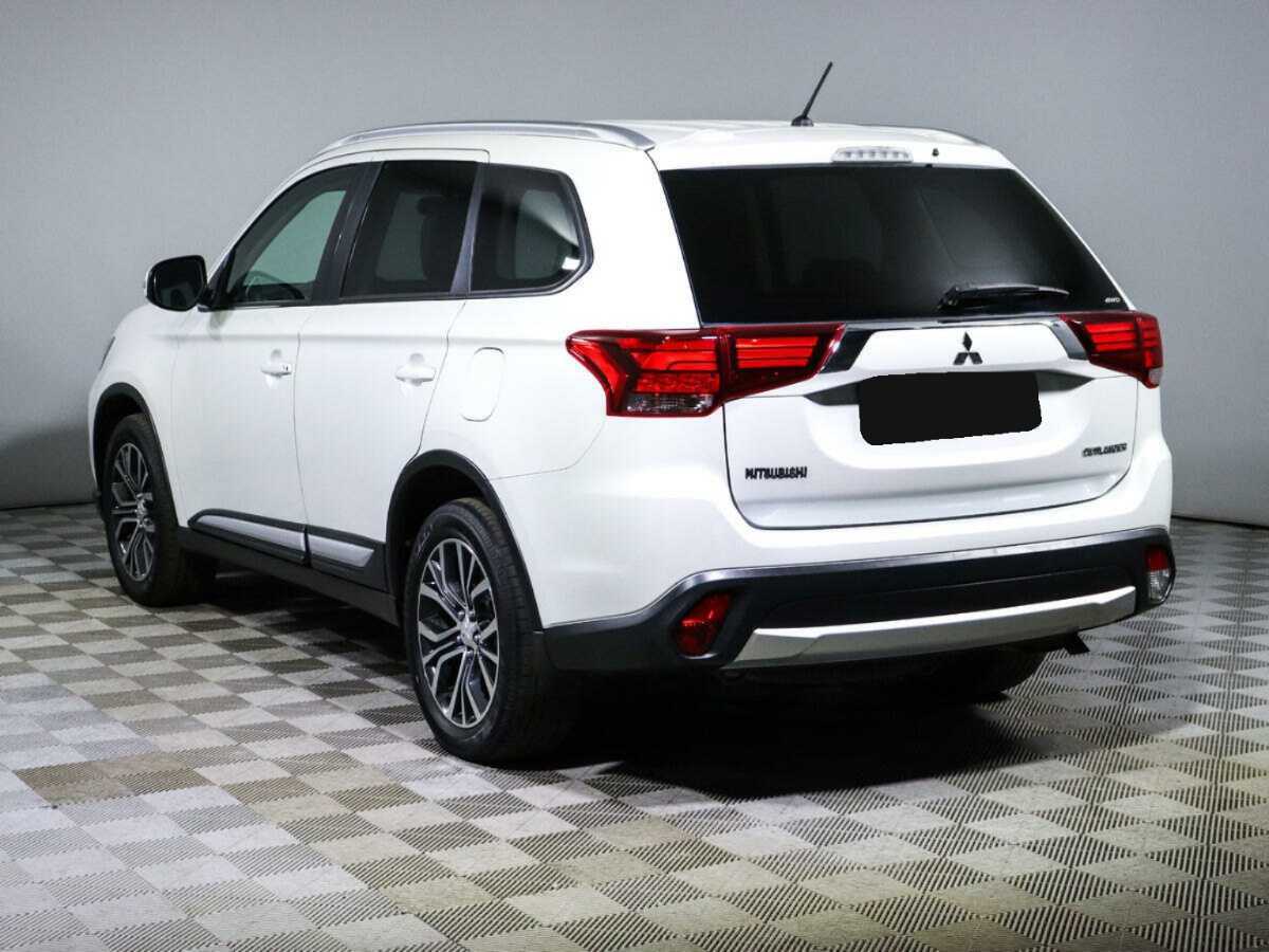 Mitsubishi Outlander с пробегом — 2016 год. Фото: #5
